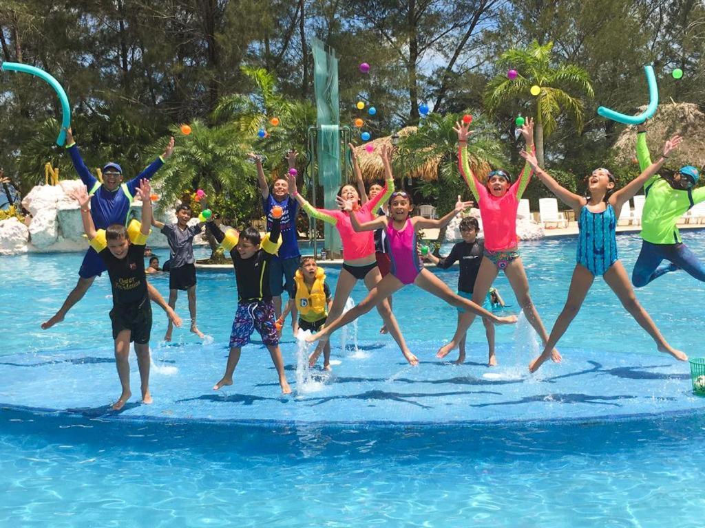 טאלה La Ensenada Beach Resort מראה חיצוני תמונה
