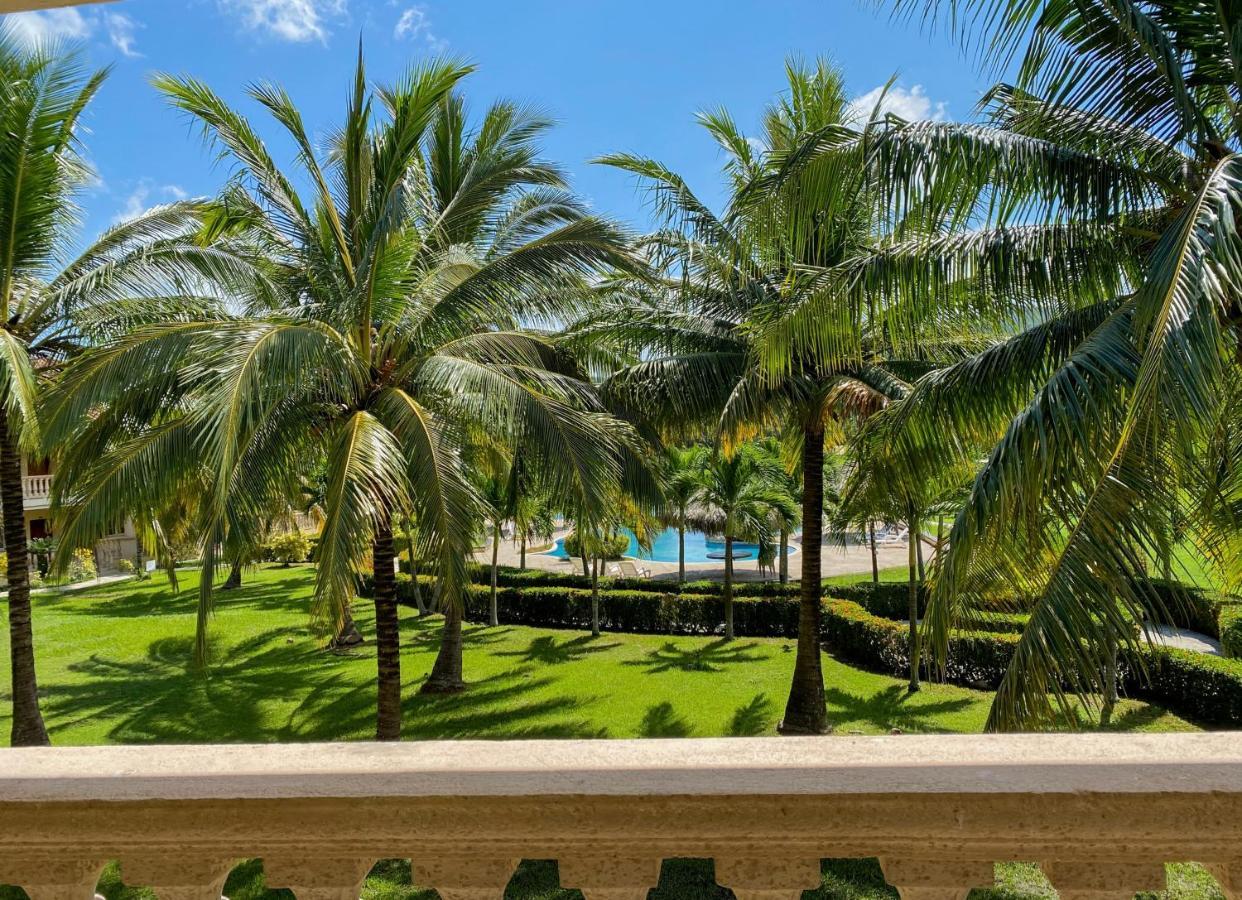 טאלה La Ensenada Beach Resort מראה חיצוני תמונה