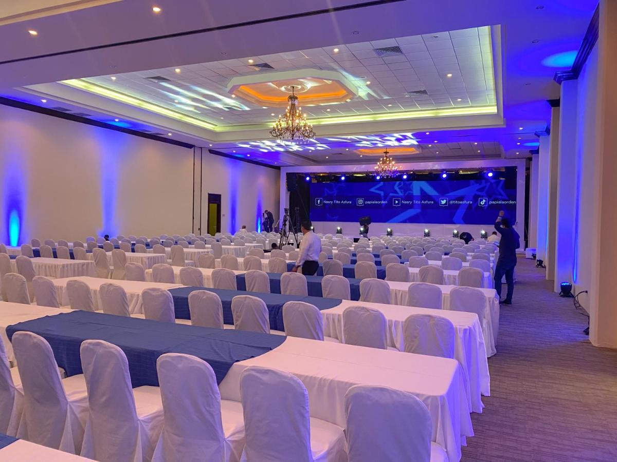 טאלה La Ensenada Beach Resort מראה חיצוני תמונה